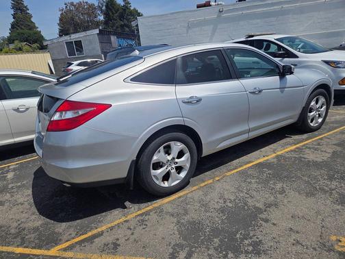 Alabaster Silver Metallic 2010 Honda Accord Crosstour EX-L