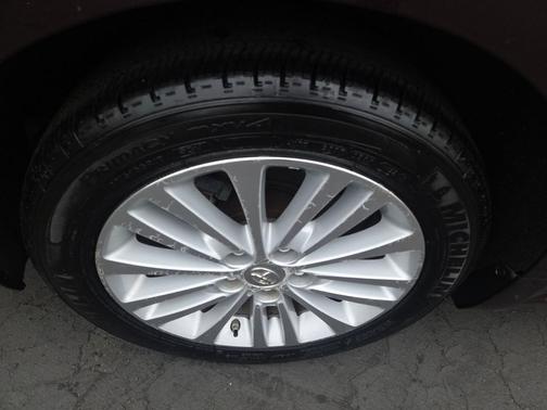 Sizzling Crimson Mica 2013 Toyota Avalon Hybrid Limited