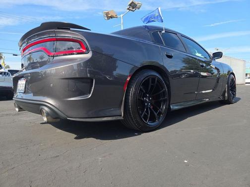Granite Pearlcoat 2018 Dodge Charger R/T 392