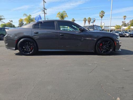 Granite Pearlcoat 2018 Dodge Charger R/T 392