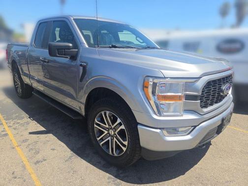 Iconic Silver Metallic 2021 Ford F-150 XL