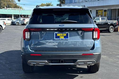 Vapor Blue Metallic 2026 Ford Explorer Active