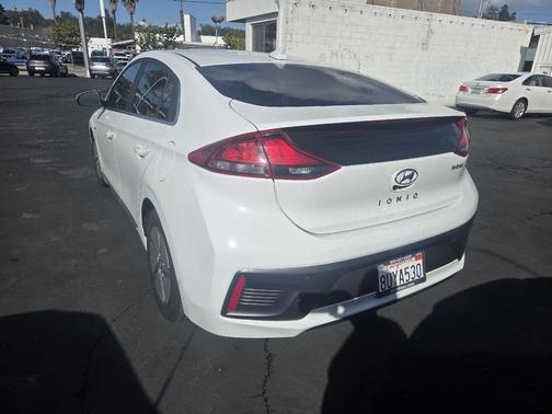 2020 Hyundai IONIQ Hybrid SE