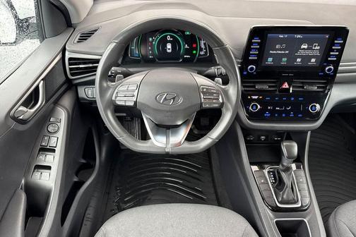 2020 Hyundai IONIQ Hybrid SE