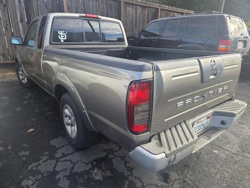 2004 Nissan Frontier XE King Cab