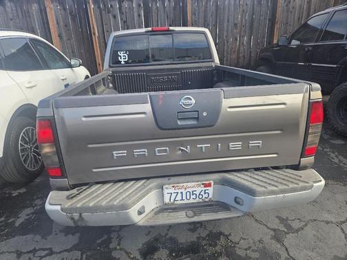 2004 Nissan Frontier XE King Cab