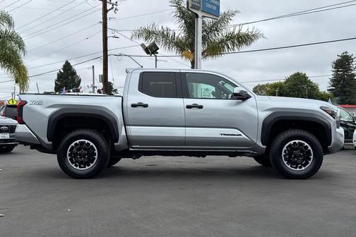 2024 Toyota Tacoma TRD Off Road