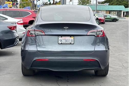 2023 Tesla Model Y RWD
