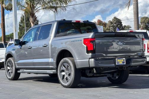 2025 Ford F-150 Lightning Flash