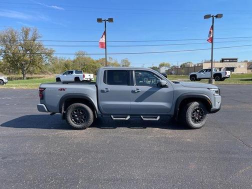 2022 Nissan Frontier PRO-4X