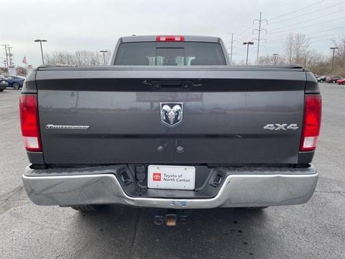 2016 RAM 1500 SLT