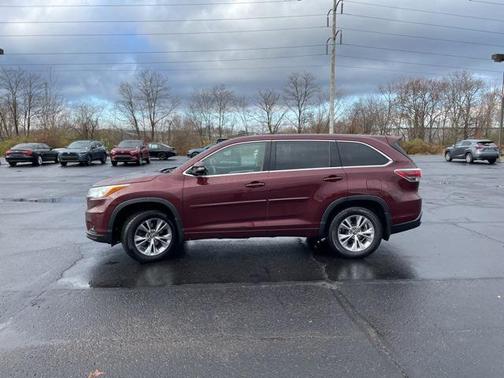 2016 Toyota Highlander LE Plus
