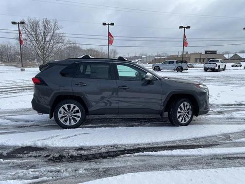 2025 Toyota RAV4 XLE Premium