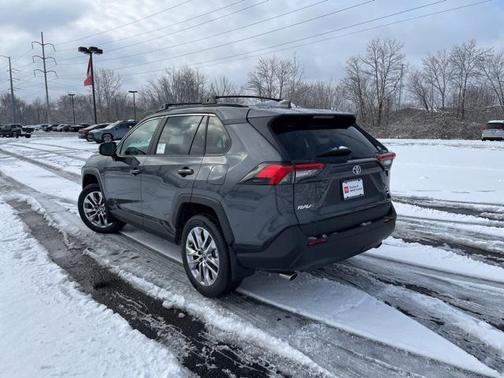 2025 Toyota RAV4 XLE Premium