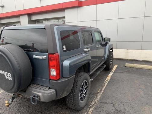 2006 Hummer H3 Base