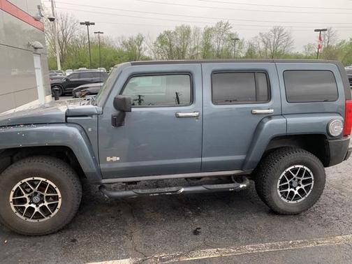 2006 Hummer H3 Base