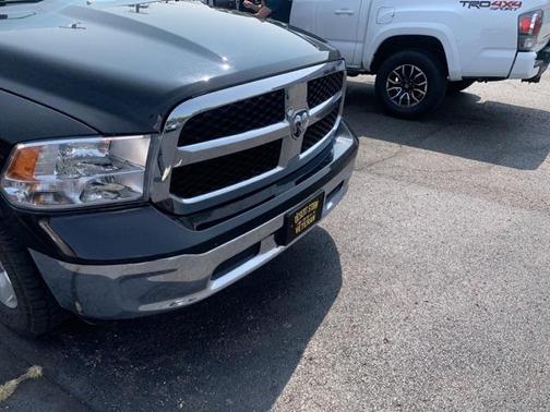2019 RAM 1500 SLT
