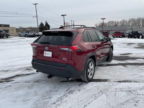 2021 Toyota RAV4 Hybrid XLE Premium