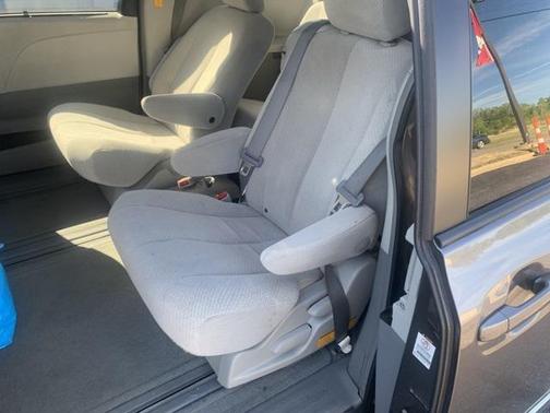 2012 Toyota Sienna LE