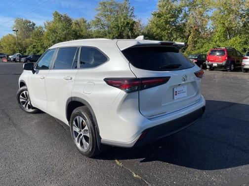 2024 Toyota Highlander XLE