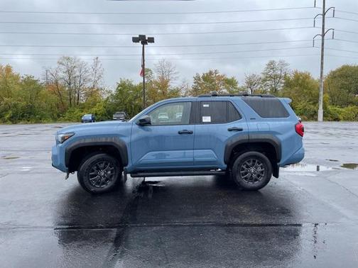 2025 Toyota 4Runner SR5