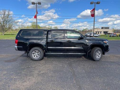 Black 2017 Toyota Tacoma SR5
