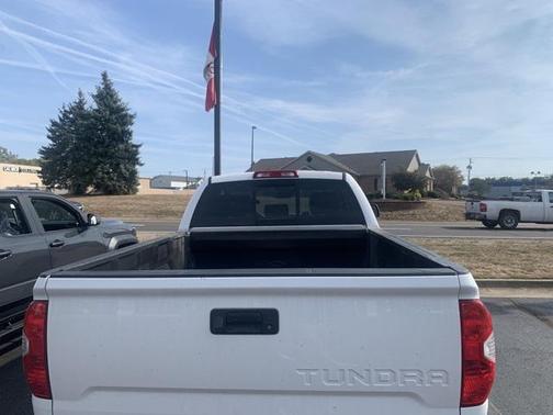 2018 Toyota Tundra SR5