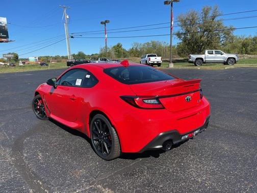 2025 Toyota GR86 Premium