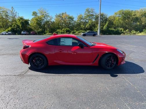 2025 Toyota GR86 Premium