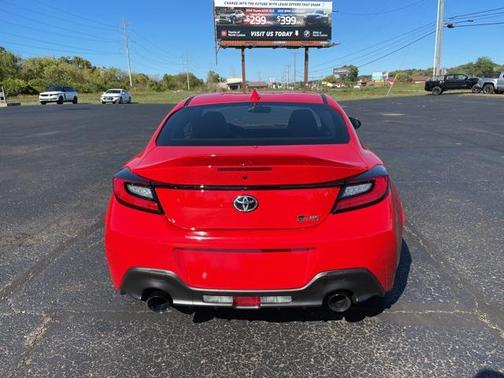 2025 Toyota GR86 Premium