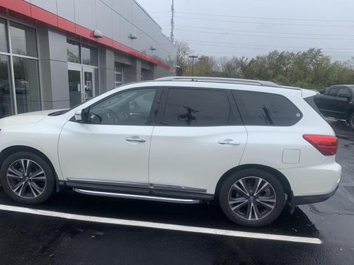 2018 Nissan Pathfinder Platinum