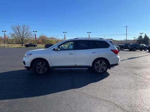 2018 Nissan Pathfinder Platinum