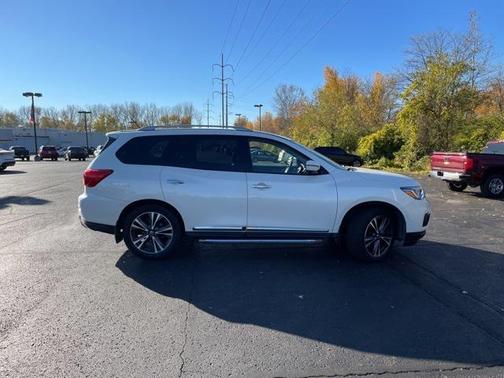 2018 Nissan Pathfinder Platinum