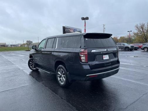 2023 Chevrolet Suburban LS