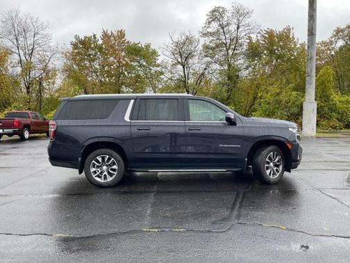 2023 Chevrolet Suburban LS