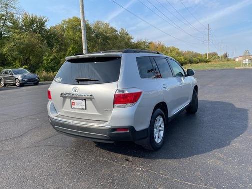 2012 Toyota Highlander SE