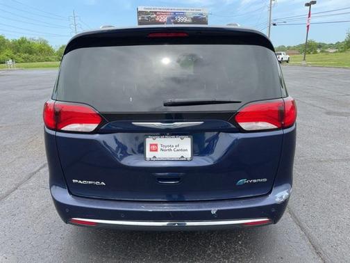 2017 Chrysler Pacifica Hybrid Platinum