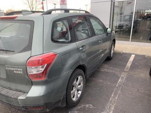 2016 Subaru Forester 2.5i