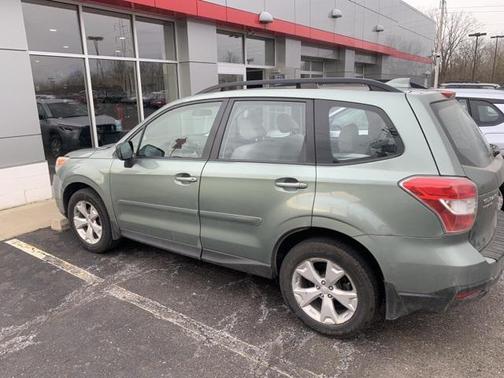 2016 Subaru Forester 2.5i