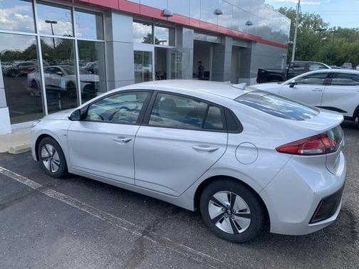 2017 Hyundai IONIQ Hybrid Blue