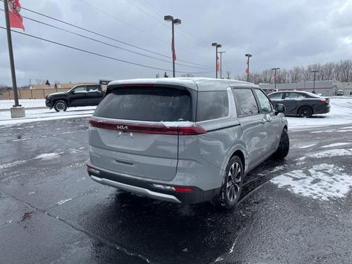 2024 Kia Carnival EX