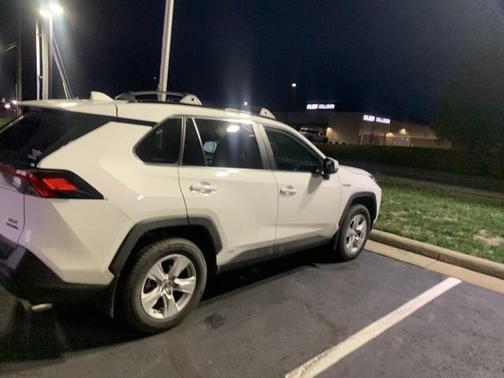 2020 Toyota RAV4 Hybrid XLE