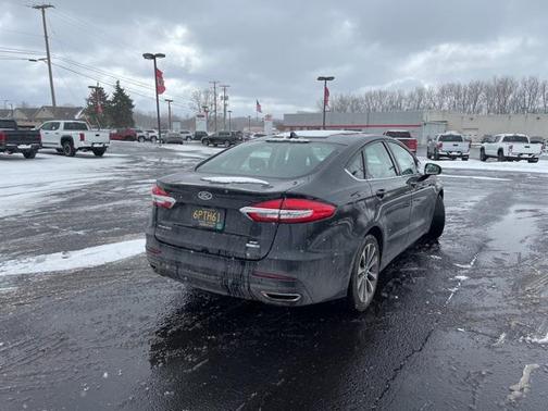2020 Ford Fusion SE