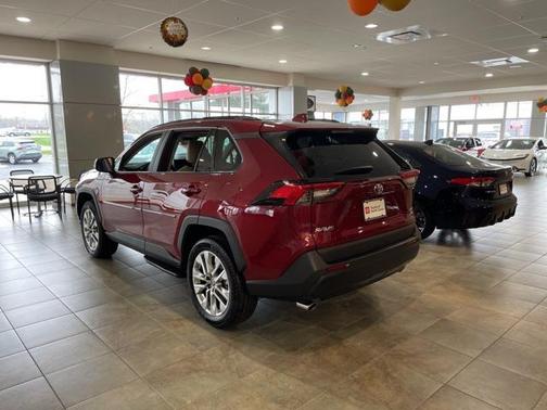 2025 Toyota RAV4 XLE Premium