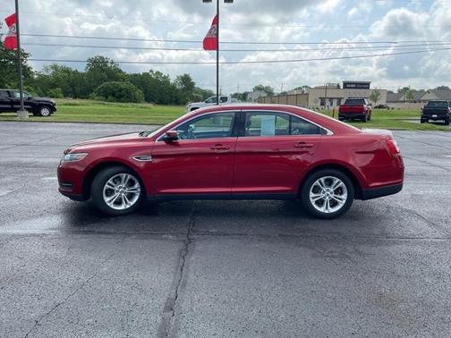 2015 Ford Taurus SEL