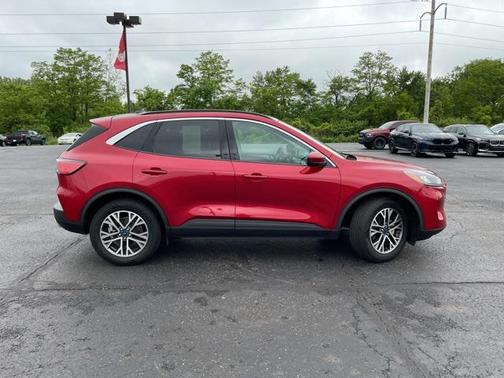 2020 Ford Escape SEL