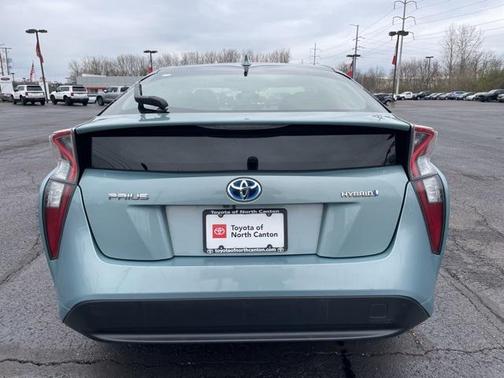 2016 Toyota Prius Three