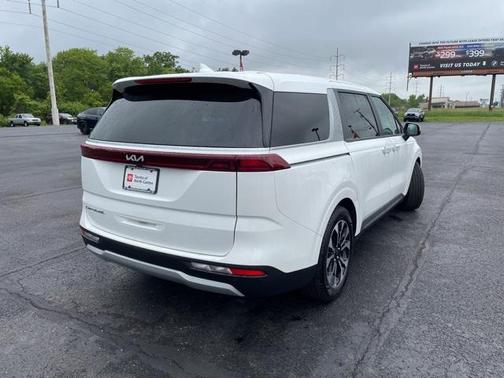 2022 Kia Carnival EX