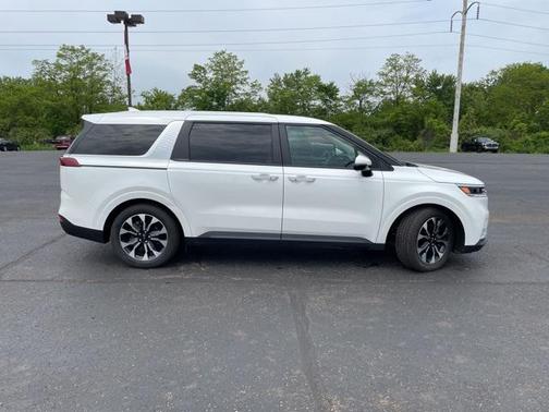 2022 Kia Carnival EX