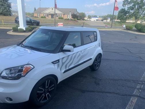 2011 Kia Soul +
